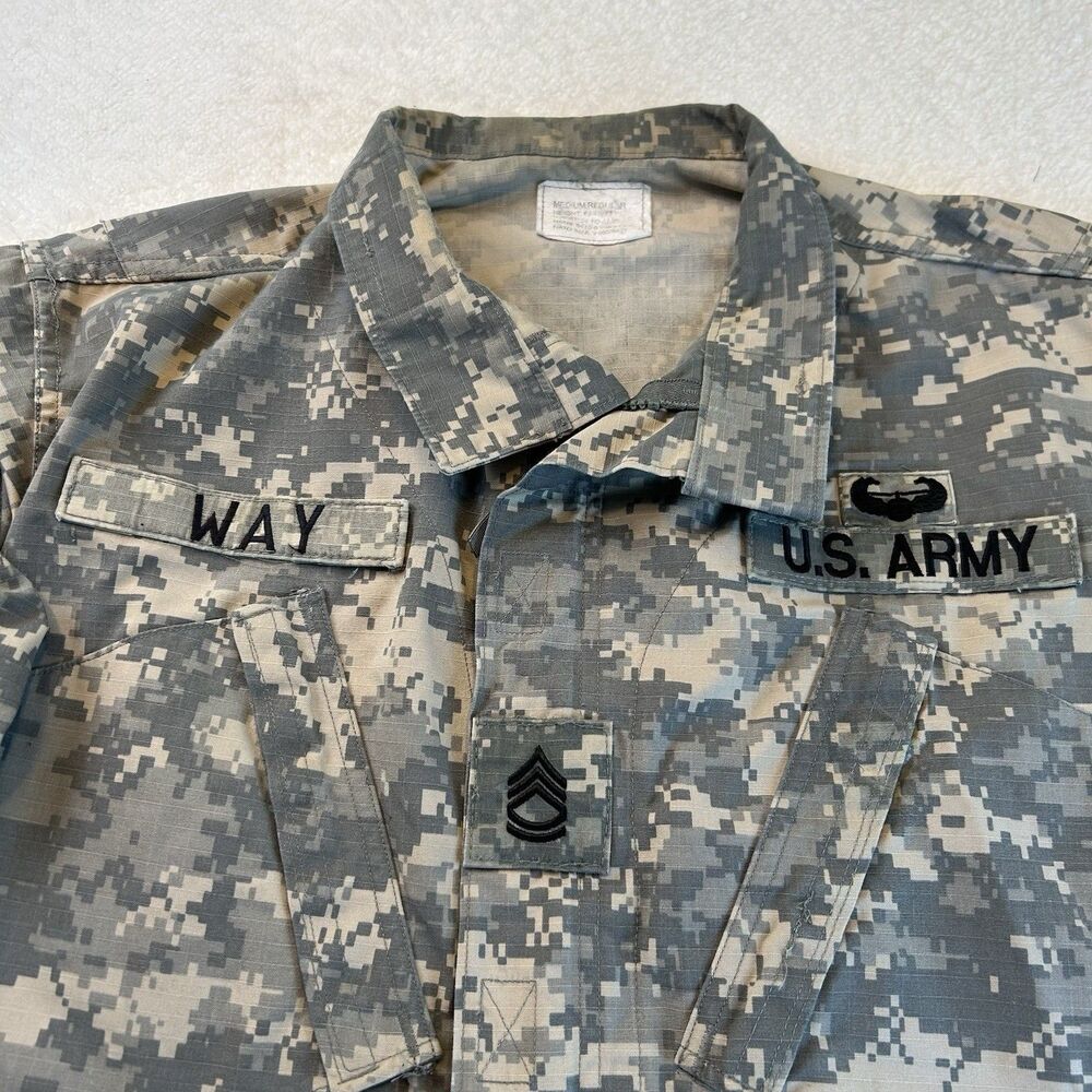 US Military ARMY ACU UCP Camo Coat Shirt Blouse Medium Regular Insect Guard
